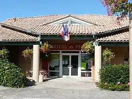 The town hall in Peujard