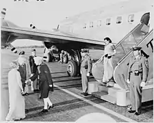 Jawaharlal Nehru, prime minister of India, dressed in churidar being received by American president Harry S. Truman upon arrival at the National Airport, Washington DC, October 1949