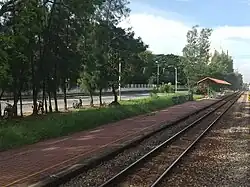 Phra Chom Klao railway halt, Lat Krabang in late 2022