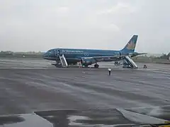 A Vietnam Airlines Airbus A320 at the airport