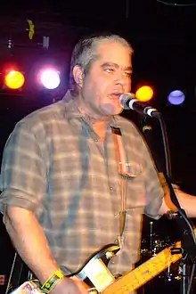 Kezdy performing in 2007