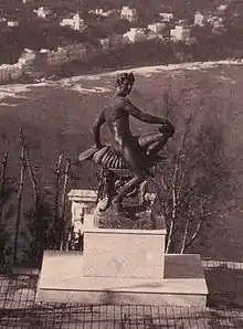 Statue of Nino Cesarini by Francesco Jerace for the garden of Villa Lysis, commissioned by Baron Jacques d'Adelswärd-Fersen. The photograph was made by Wilhelm von Plüschow.