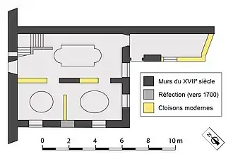 Plan simplifié d'une partie de bâtiment comprenant trois pièces et un escalier.