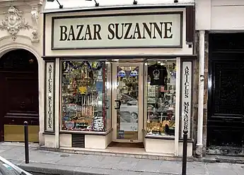 A store in the Pletzl