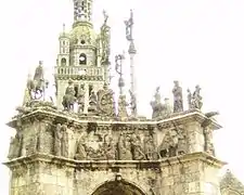 View of the south face. In the buttress to the left we see the Annunciation. On the corniche and from left to right we see the visitation, the nativity, the visit of the three wise men and the flight into Egypt. On the buttress to the right we see Jesus in discussion with two lawyers in the temple. On the left of the platform we see two horsed and one standing soldier, the descent into the mouth of Hell, another horsed soldier, a Jew carrying details of the accusation being leveled at Jesus and a soldier putting the "royal" robe on Jesus.