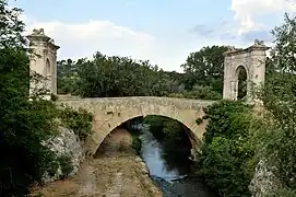Pont Flavien over the River Touloubre in Saint-Chamas, Bouches-du-Rhône, France (2008)