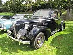 1939 Pontiac Deluxe 6 120 Series 26 4-door Touring Sedan