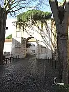 Porta de Alcáçova or de São Jorge, the main cidadela gate.