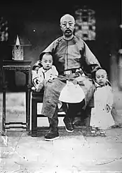 Yixuan (Prince Chun) with his sons Zaixun and Zaifeng