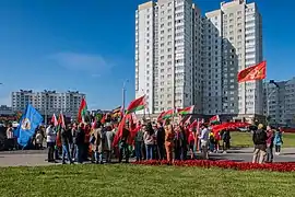 Pro-Lukashenko rally. Note the orange-black pro-Putin NOD flag. Minsk, 20 September