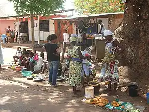 Main street of Quinhamel