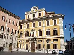 Piazza Borghese. In front, the seat of the Architecture Department; on the left, Palazzo Borghese
