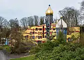 Ronald-McDonald-Haus, entworfen von Friedensreich Hundertwasser