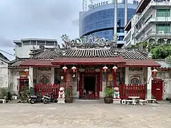 Rong Kueak Shrine, a historic building in Talat Noi