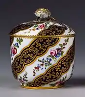 Sèvres sucrier and cover - sugar pot, Bouret shape - c. 1770