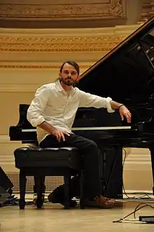 Sławek Jaskułke in Carnegie Hall (2010)