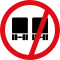 Overtaking prohibited for heavy vehicles