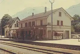 old station building (undated, before 1980)