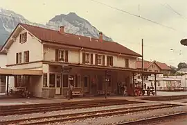 old station building (1980)
