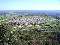 Overlooking the town of Seradilla