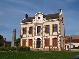 The town hall in Saint-Agnan