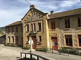 The town hall of Saint-Bonnet-le-Troncy