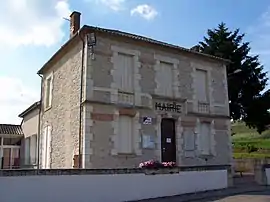The town hall in Saint-Martin-Petit