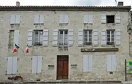 The town hall in Saint-Maurin