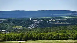 Route 275 through Saint-Odilon describes a straight line over hills and valleys.