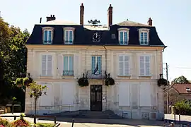 The town hall in Saintry-sur-Seine