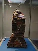 Samurai o-yoroi armour from the Tokyo National Museum (side view)