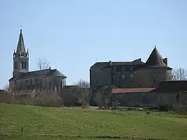 The church and chateau in Sanvensa