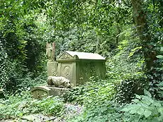 The tomb of Tom Sayers