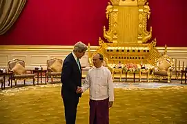 Thein Sein with John Kerry in front of the Throne