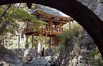 Seonamsa Seungseongyo (bridge) with Gangseonru (pavilion) below