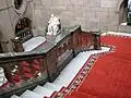 Staircase, with statue of the first Lord Mayor