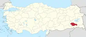 Siirt highlighted in red on a beige political map of Turkeym