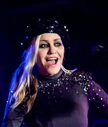 Fahey performing with Bananarama in 2018