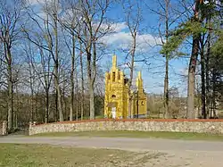 Skaidiškės chapel in forms of Gediminas columns