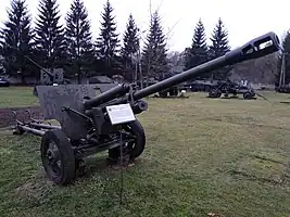 76 mm ZiS-3 gun