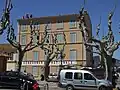 Old gendarmerie station; popular spot for photographs (cf. Le Gendarme de Saint-Tropez)