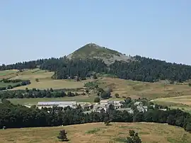 Saint-Laurent-de-Muret and the Pic de Mus