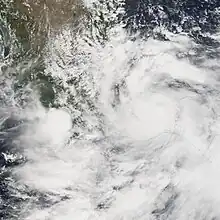 Imagen satelital del Huracán Stan tomada el 4 de octubre de 2005, poco antes de tocar tierra en Centroamérica.Template:Harvnp