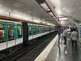Line 2 platforms