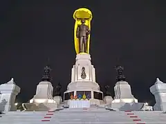 Statue of King Bhumibol Adulyadej