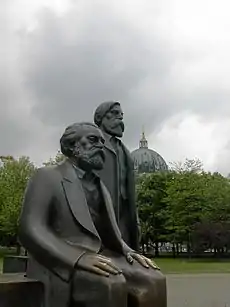 Statues of Marx and Engels, Marx-Engels-Forum