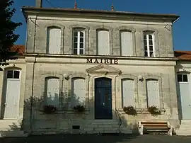 The town hall in Saint-Bonnet