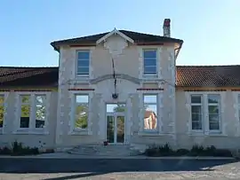 The town hall in Saint-Pierre-du-Palais