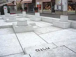 Memorial created by Dani Karavan in 2005 that depicts the foundation of the synagogue.