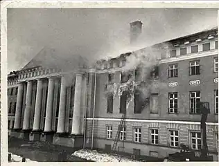 Main building of Tartu University in fire